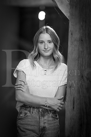 Marley Flynn Senior Images 8-11-2024-0489-2