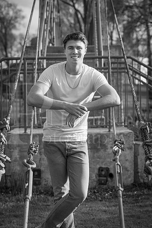 Nolan Brauns Senior Images 5-4-2022-0181