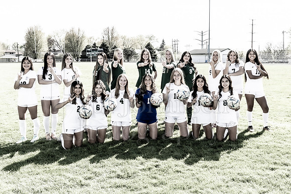 Boylan Varsity Girls Soccer Team and Senior Shoot 4-25-2024-0049