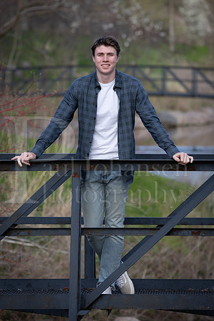 Nolan Brauns Senior Images 5-4-2022-0110