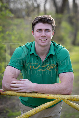 Nolan Brauns Senior Images 5-4-2022-0316