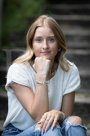 Marley Flynn Senior Images 8-11-2024-0448