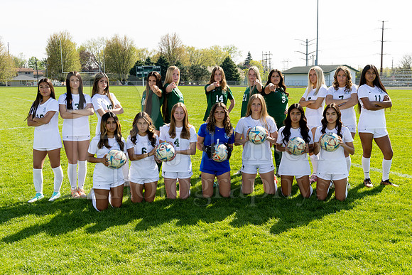 Boylan Varsity Girls Soccer Team and Senior Shoot 4-25-2024-0038