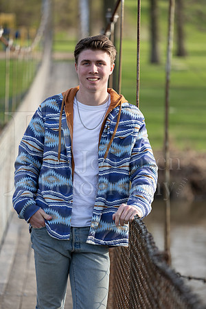 Nolan Brauns Senior Images 5-4-2022-0226