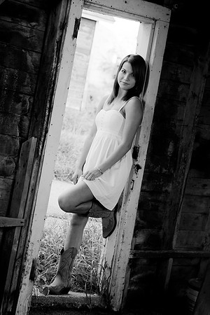 Lindsay Melling Senior Images-0460-2