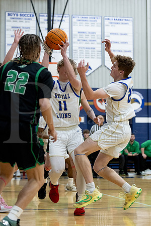 Rockford Christian Boys Varsity Basketball vs Rock Falls 2-7-2025-0445