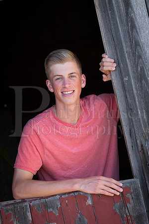 Bramdon Ancona  Senior Images 4-17-2016-0199