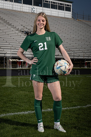 Boylan Varsity Girls Soccer Team and Senior Shoot 4-25-2024-0122