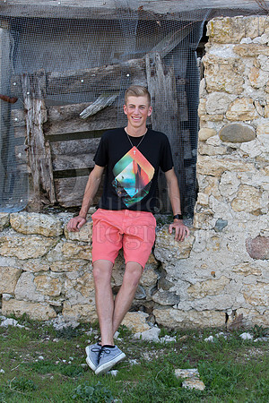 Bramdon Ancona  Senior Images 4-17-2016-0235
