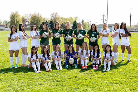Boylan Varsity Girls Soccer Team and Senior Shoot 4-25-2024-0009