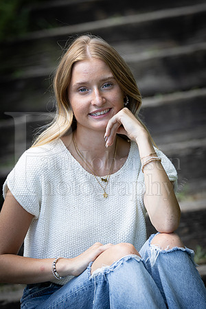 Marley Flynn Senior Images 8-11-2024-0446