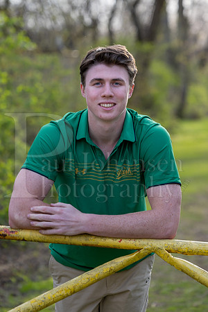 Nolan Brauns Senior Images 5-4-2022-0315