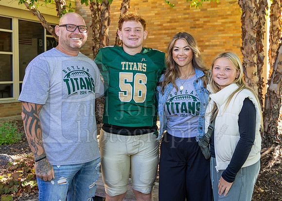Boylan Fall 2024 Parent Night Portaits 9-7-2024-0031
