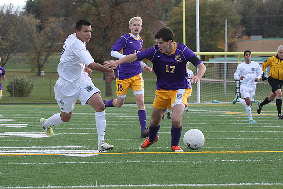 Boylan Varsity Boys Soccer vs Hononegah Regional Final 10-26-2013-4918