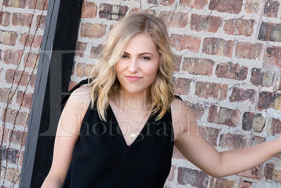 Annie Cyrs Senior Images 4-24-2018-0107_pp