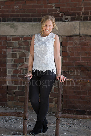Annie Cyrs Senior Images 4-24-2018-0218