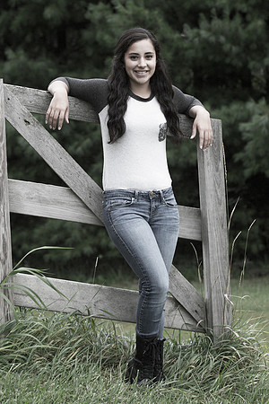 Emily Bergez Senior Images 8-10-2014-0692-2