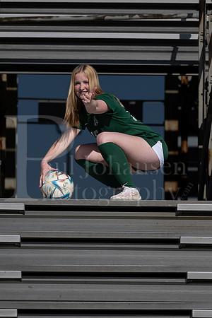 Boylan Varsity Girls Soccer Team and Senior Shoot 4-25-2024-0282