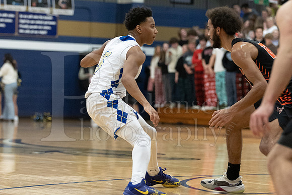 Rockford Christian Boys Varsity Basketball vs Winnebago 12-3-2022-0318