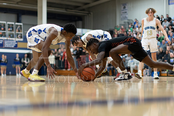 Rockford Christian Boys Varsity Basketball vs Winnebago 12-3-2022-0512