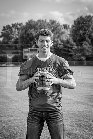 Nick Davenport Senior Images 8-4-2022-0063