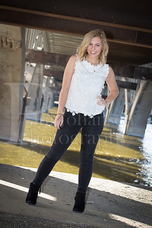 Annie Cyrs Senior Images 4-24-2018-0194
