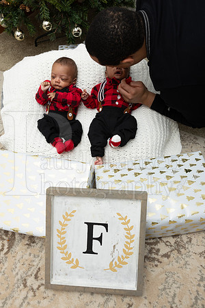 Foreman Family Portraits 12-12-2024-0206