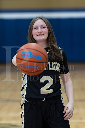 RC Basketball Seniors Banner Shoot 12-2-2021-0055