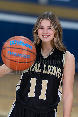 RC Basketball Seniors Banner Shoot 12-2-2021-0233