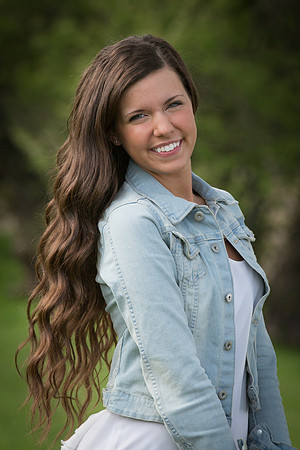 Alyssa Evett Senior Images 5-18-2014-3933
