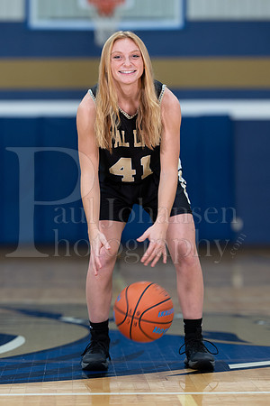 RC Basketball Seniors Banner Shoot 12-2-2021-0155