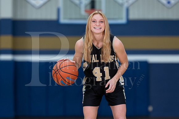 RC Basketball Seniors Banner Shoot 12-2-2021-0147