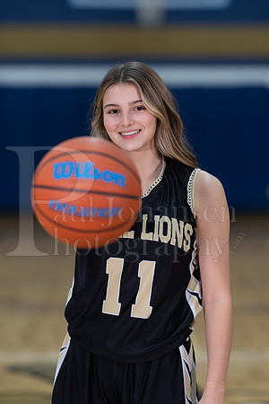 RC Basketball Seniors Banner Shoot 12-2-2021-0246