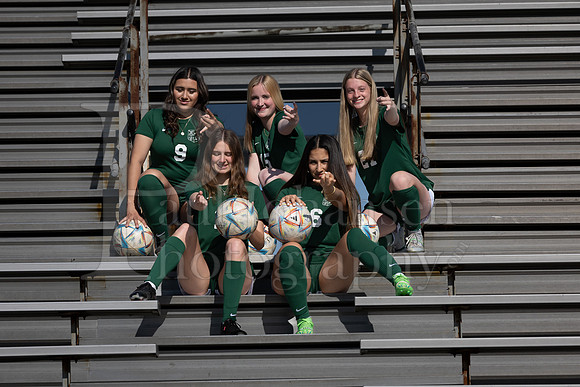 Boylan Varsity Girls Soccer Team and Senior Shoot 4-25-2024-0324