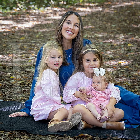 Blume Family Portraits 7-29-2024-0126