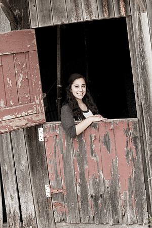 Emily Bergez Senior Images 8-10-2014-0641