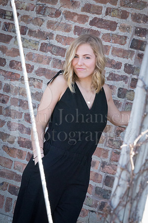 Annie Cyrs Senior Images 4-24-2018-0115