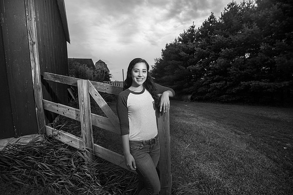 Emily Bergez Senior Images 8-10-2014-0740-2