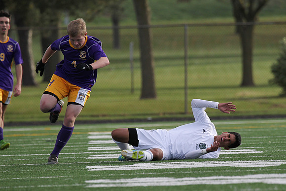 Boylan Varsity Boys Soccer vs Hononegah Regional Final 10-26-2013-4813