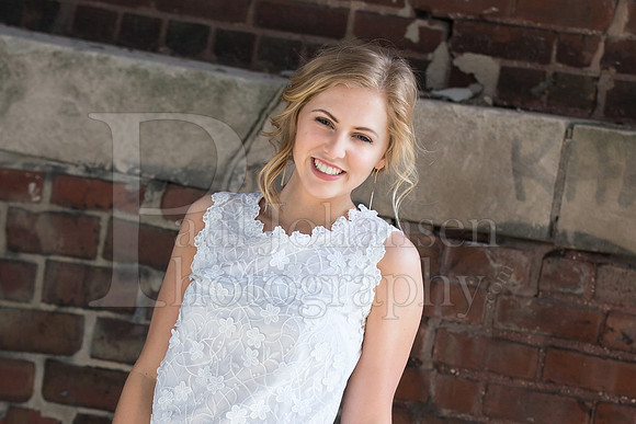 Annie Cyrs Senior Images 4-24-2018-0234_pp