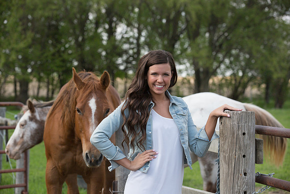 Alyssa Evett Senior Images 5-18-2014-3890