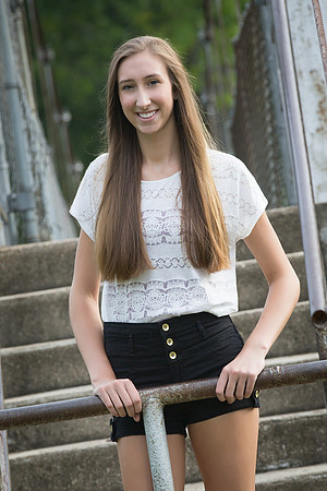 Margaret Horihan Senior Images 8-31-2013-0752_PE
