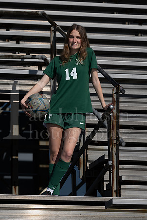 Boylan Varsity Girls Soccer Team and Senior Shoot 4-25-2024-0303