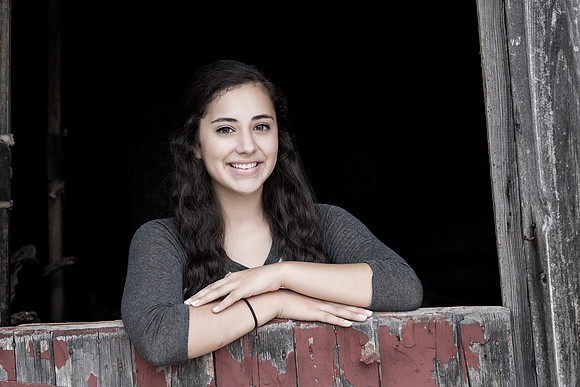 Emily Bergez Senior Images 8-10-2014-0638-2_PE