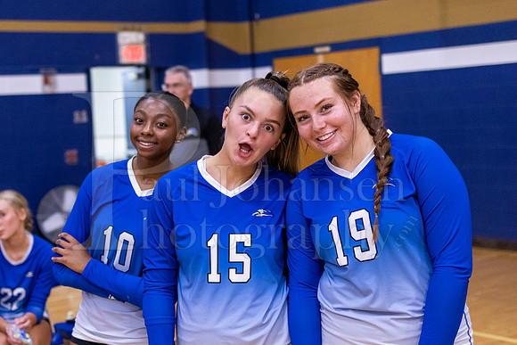 RC Girls Varsity Volleyball vs Woodstock Marian 8-27-2024-0025