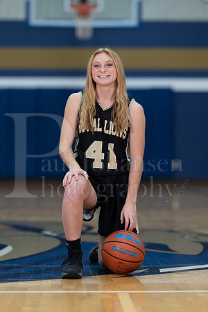 RC Basketball Seniors Banner Shoot 12-2-2021-0128