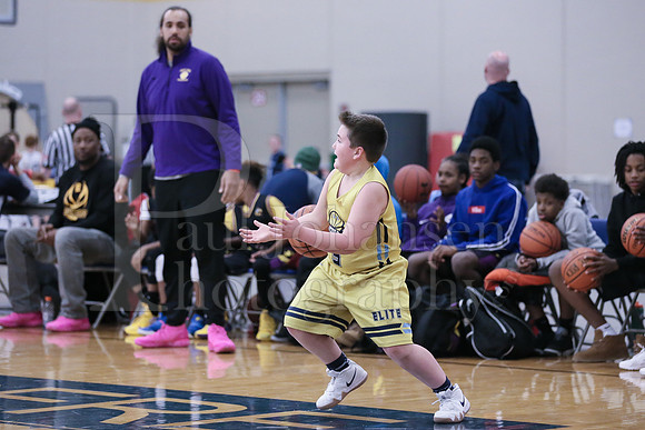 Rockford Elite Basketball vs JR Purgolders 2-24-2019-0251