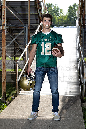 Nick Davenport Senior Images 8-4-2022-0065