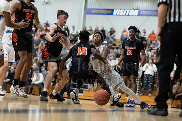 Rockford Christian Boys Varsity Basketball vs Winnebago 12-3-2022-0458
