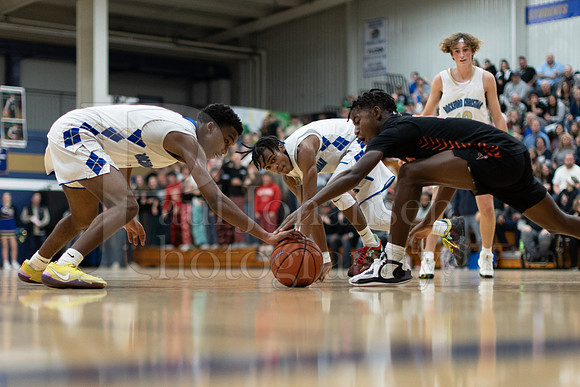 Rockford Christian Boys Varsity Basketball vs Winnebago 12-3-2022-0509